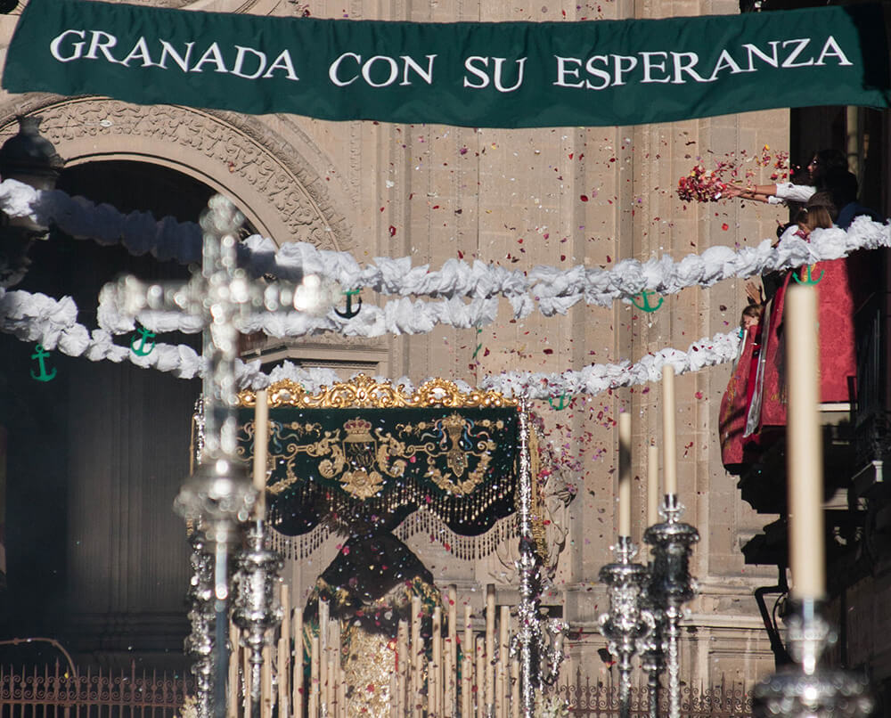 Granada con su Esperanza